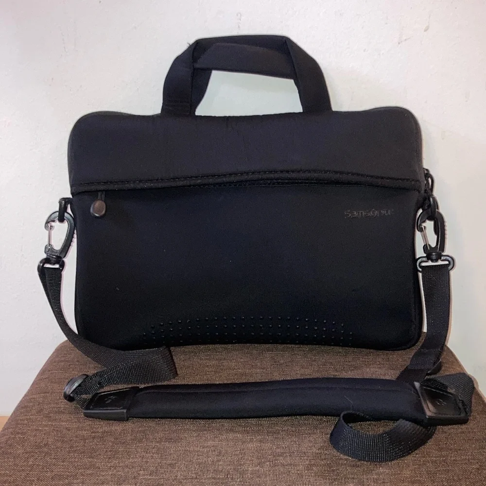 Samsonite 15